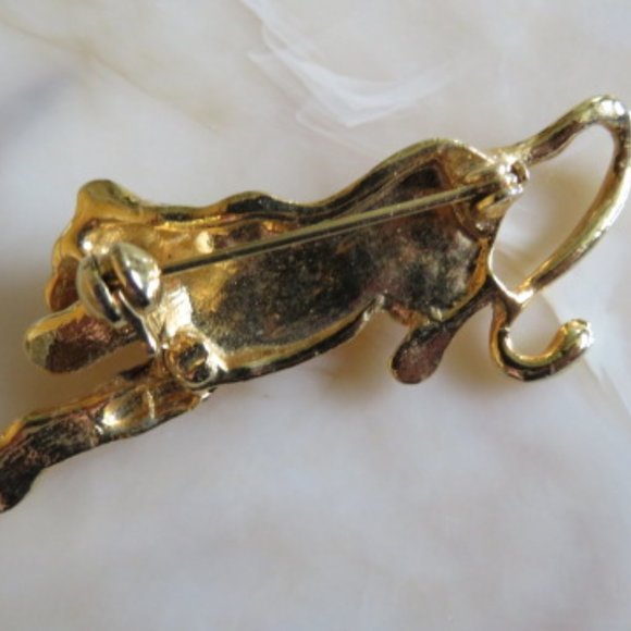 Vintage Gold Tone LEOPARD Brooch Red Rhinestone Eyes (F4) - Picture 5 of 6